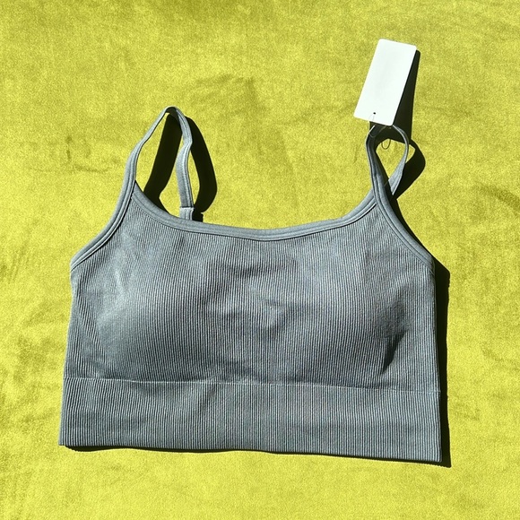 NWT UNIQLO Seamless Half Bra Camisole - Picture 3 of 5